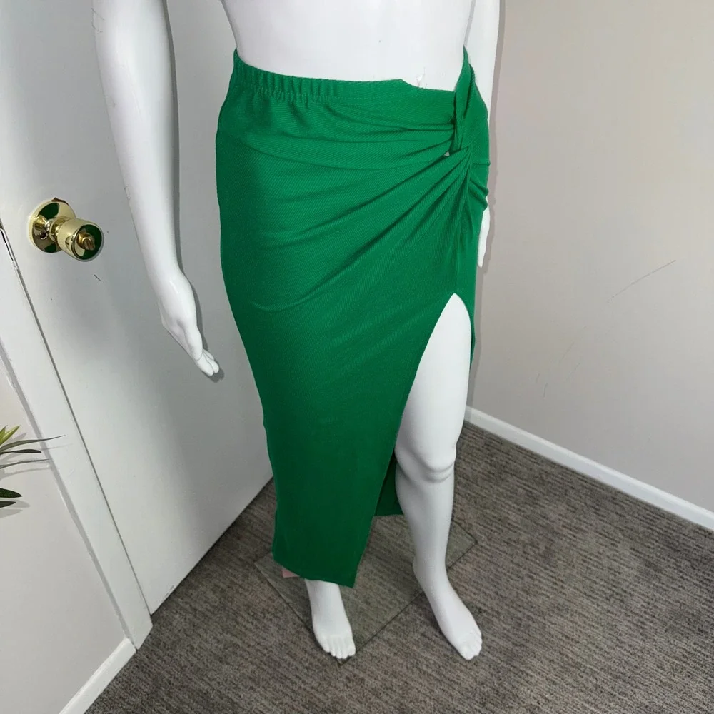 Micas Knee Length Green Skirt High‎ Slit Twist Front Fitted Maxi Size XS